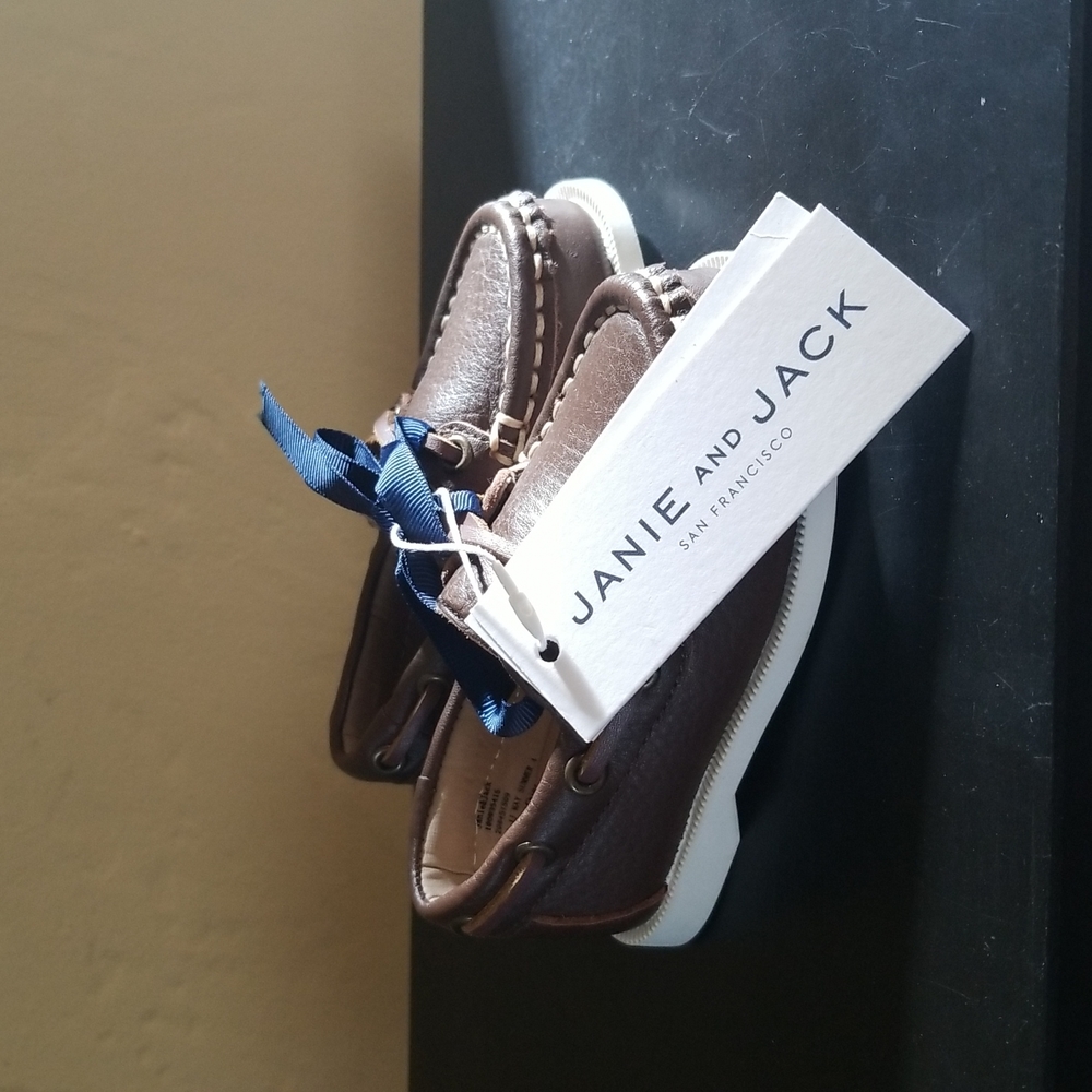 Janie and Jack baby leather boater shoes size 4 NWT and NBW